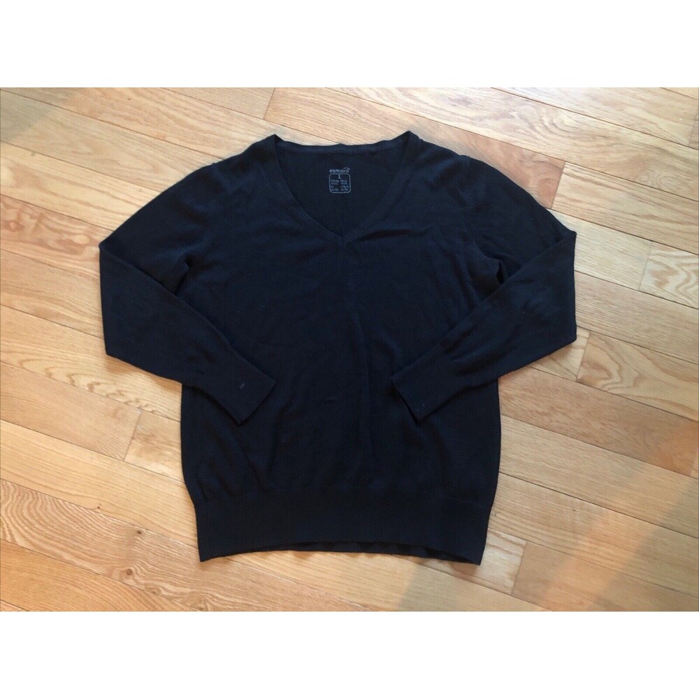 Esmara Womens V Neck Large Black T Shirt with a few marks see pictures